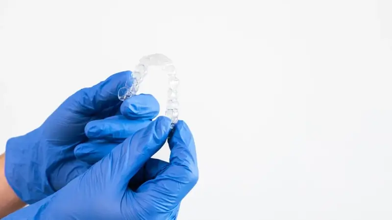 Aparat nakładkowy Invisalign